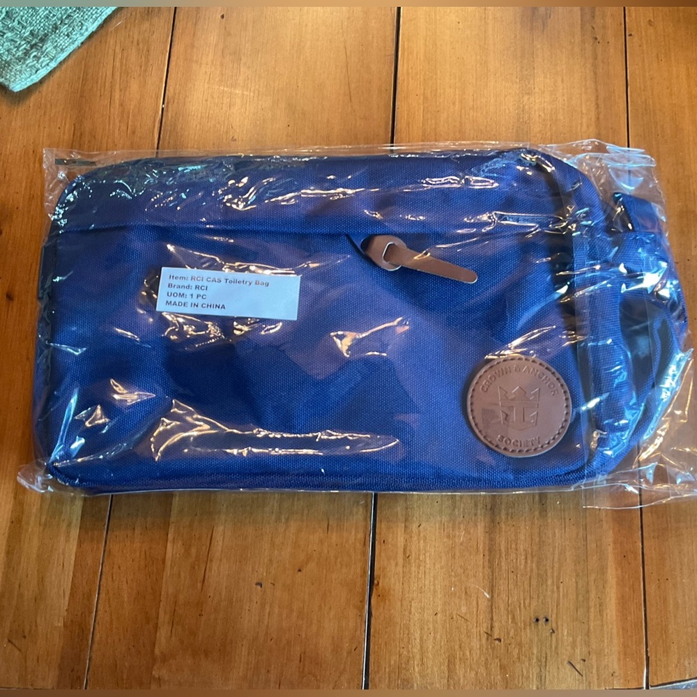 Beautiful New in Packaging Royal Caribbean Toiletry Bag in Royal Blue